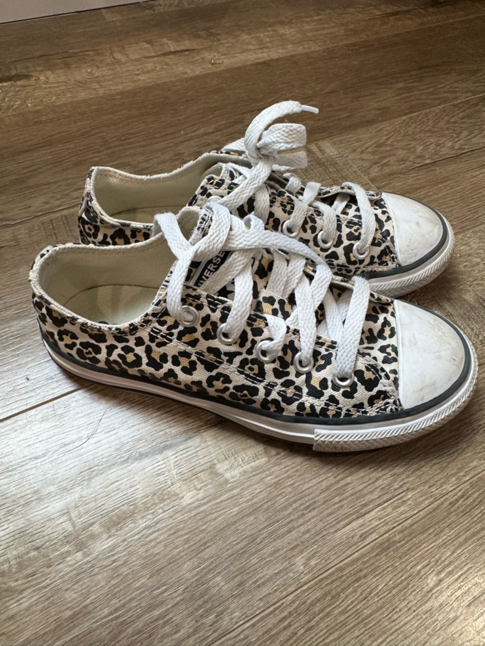 Converse Kids Leopard Size 13 VGUC